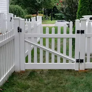 vinyl fencing